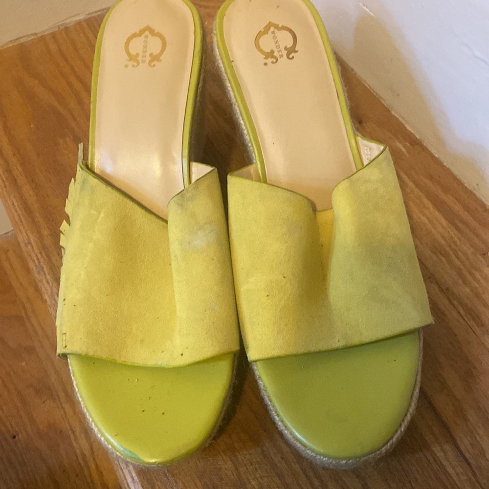 C. Wonder Citron Suede Espadrille Wedges with fringe detail size 11